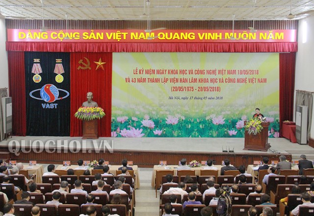 CHỦ TỊCH QUỐC HỘI NGUYỄN THỊ KIM NGÂN THĂM VÀ LÀM VIỆC TẠI VIỆN HÀN LÂM KHOA HỌC VÀ CÔNG NGHỆ VIỆT NAM